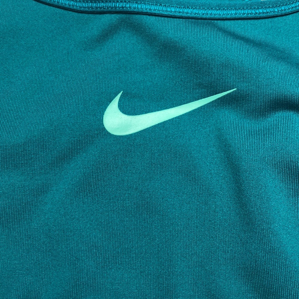Nike Dri-Fit green sports bra size medium - Picture 2 of 6